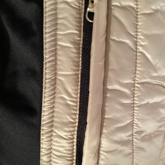 Workshop Republic Nylon Vest - Picture 5 of 11